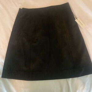 Babaton Vegan Suede High-Rise Mini Skirt. Size 6.